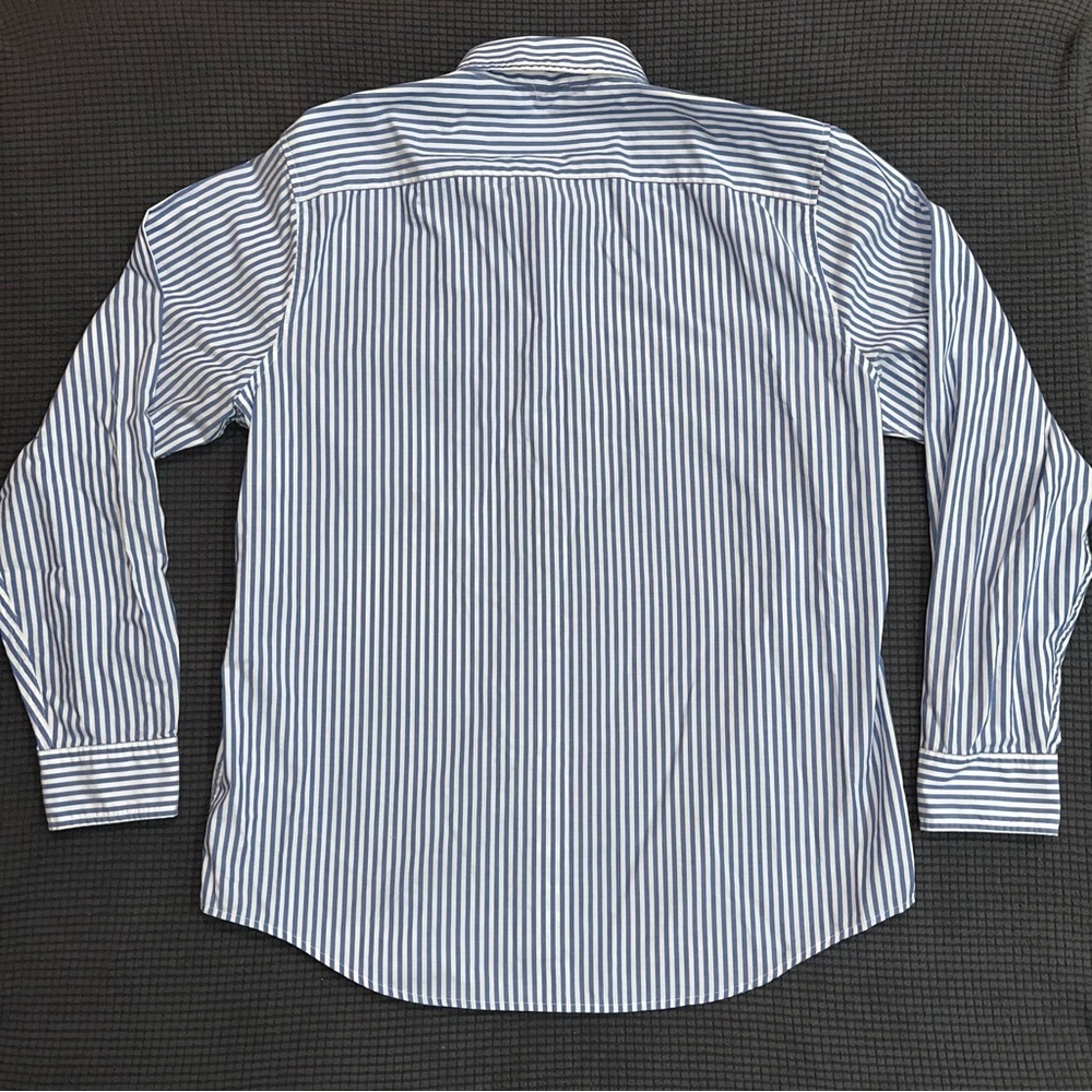 Abercrombie & Fitch Navy and White Striped Casual Shirt - Picture 2 of 5